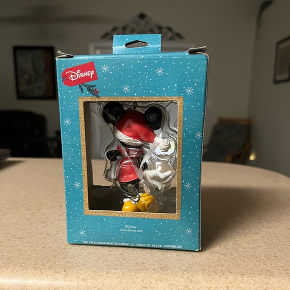 New in box Disney Hallmark 2022 Minnie Mouse Christmas Tree Ornament - Picture 3 of 7